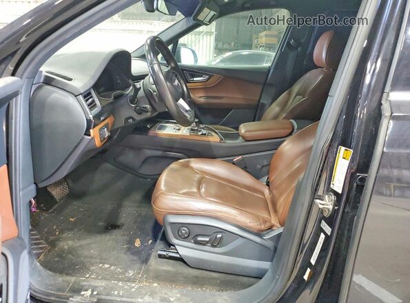 WA1LAAF75HD012275 2017 AUDI Q7 Черный Вид салона спереди