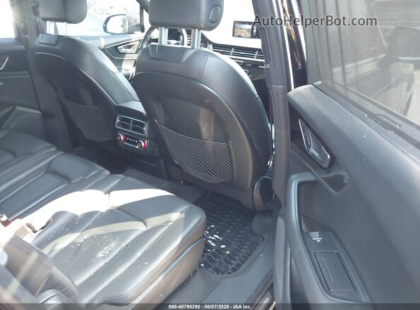 WA1LAAF76HD020689 2017 AUDI Q7 Black VIN კოდის სტიკერის ხედი