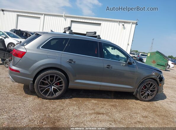 WA1LAAF76HD028002 2017 AUDI Q7 Gray Rear interior view