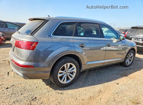 WA1LAAF76HD032678 2017 AUDI Q7 Gray Widok wnętrza z przodu