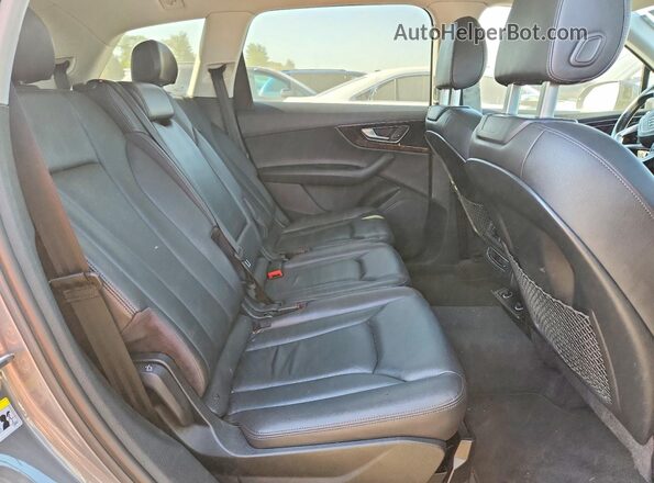 WA1LAAF76HD032678 2017 AUDI Q7 Gray 