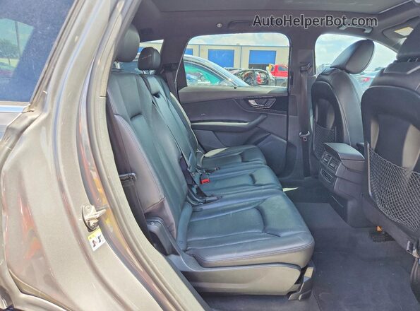 WA1LAAF76HD058729 2017 AUDI Q7 Gray Սալոնի հետևի տեսք
