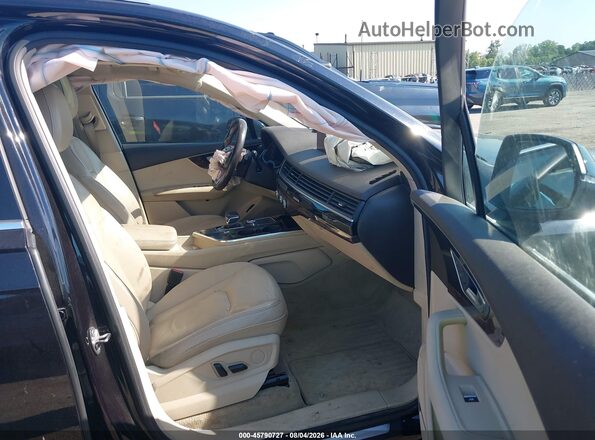 WA1LAAF76JD028667 2018 AUDI Q7 Black წინა სალონის ხედი