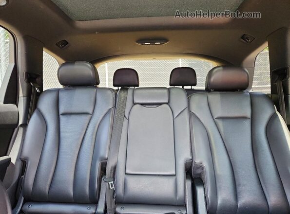 WA1LAAF77HD013766 2017 AUDI Q7 Black Rear seats view