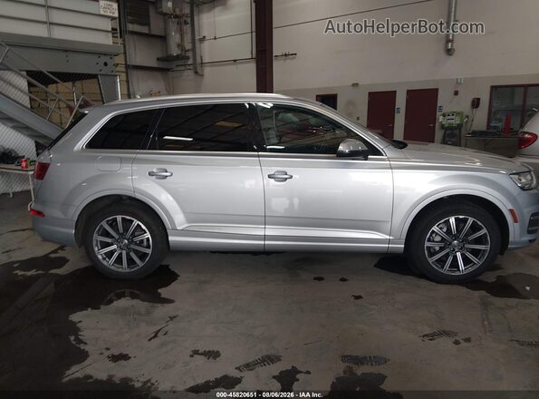 WA1LAAF78HD001741 2017 AUDI Q7 Silver Вид задньої частини салону