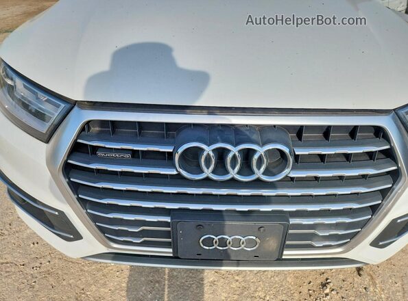 WA1LAAF78HD003487 2017 AUDI Q7 White Սալոնի հետևի տեսք
