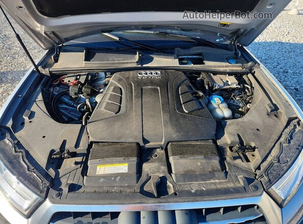 WA1LAAF78HD033458 2017 AUDI Q7 Silver Engine compartment view