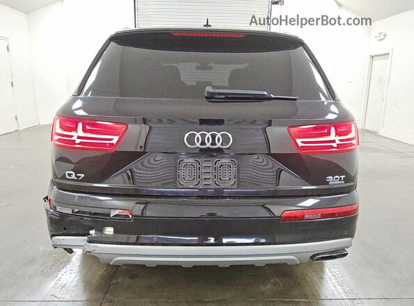 WA1LAAF78HD043150 2017 AUDI Q7 Black Widok z tyłu