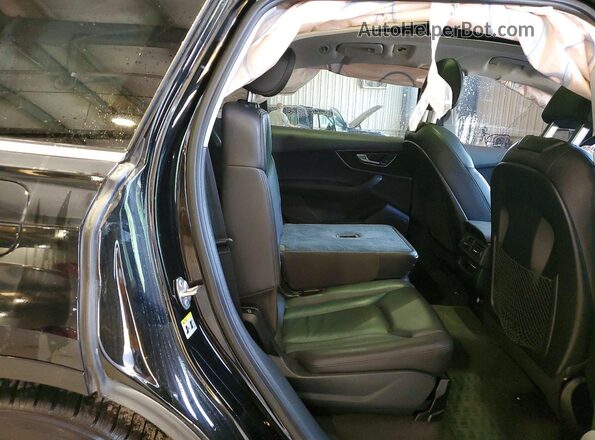 WA1LAAF78JD017671 2018 AUDI Q7 Black Vista interior trasera