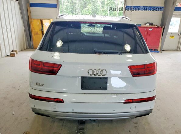 WA1LAAF78KD000161 2019 AUDI Q7 White Widok z tyłu