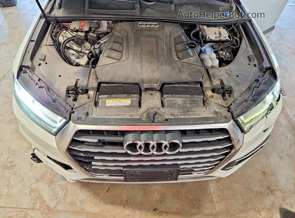 WA1LAAF79HD014949 2017 AUDI Q7 White Vista del compartimento del motor