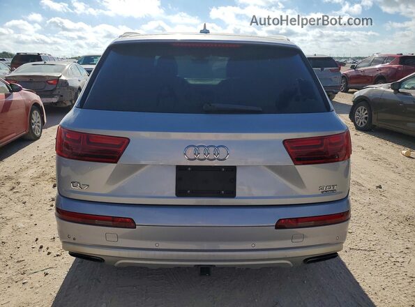WA1LAAF79HD024820 2017 AUDI Q7 Серебряный Вид сзади