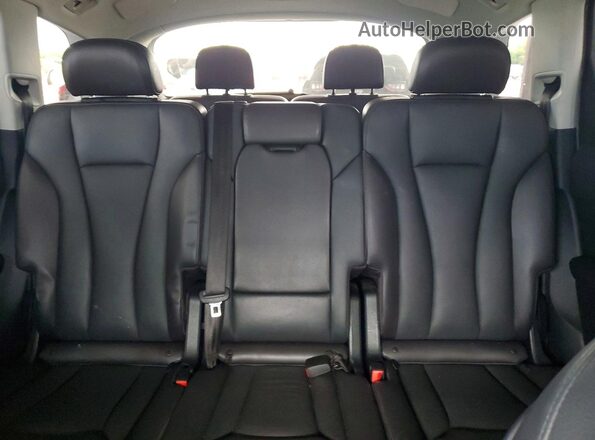 WA1LAAF7XHD004155 2017 AUDI Q7 Silver Հետևի նստատեղերի տեսք