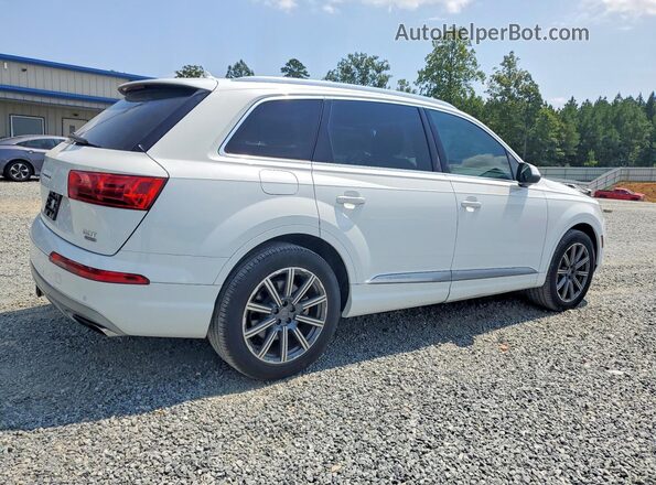 WA1LAAF7XHD005001 2017 AUDI Q7 White Front view
