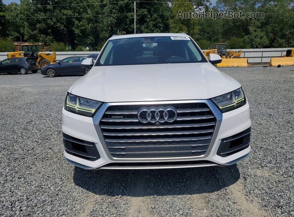 WA1LAAF7XHD005001 2017 AUDI Q7 White Rear seats view