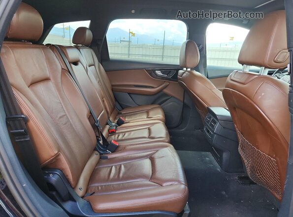 WA1LAAF7XHD056014 2017 AUDI Q7 Blue Rear interior view