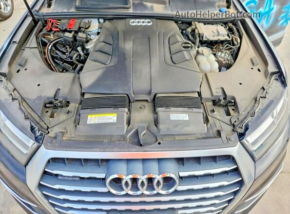 WA1LAAF7XKD011758 2019 AUDI Q7 Charcoal Rear seats view