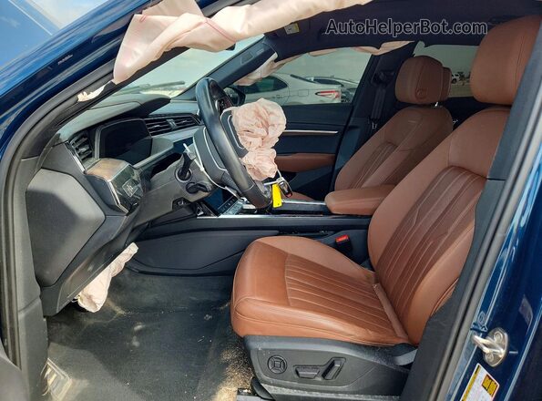 WA1LAAGE1KB021698 2019 AUDI E-TRON Teal წინა სალონის ხედი