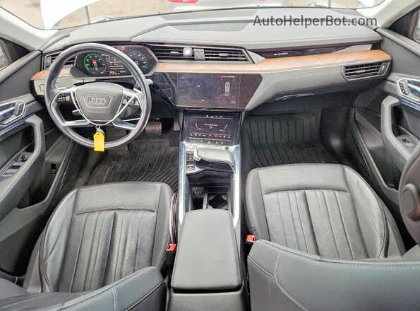 WA1LAAGE1KB024567 2019 AUDI E-TRON White წინა პანელის ხედი