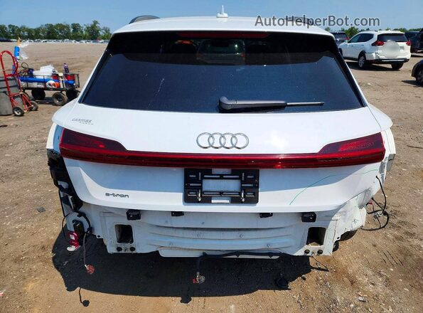 WA1LAAGE2MB004976 2021 AUDI E-TRON White Հետևի տեսք