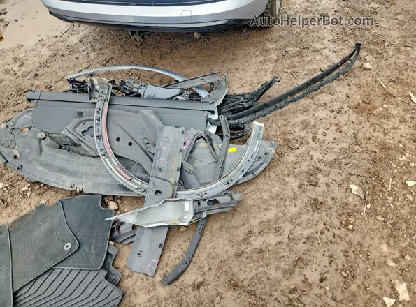 WA1LAAGE6MB038404 2021 AUDI E-TRON Silver Вид наклейки з VIN-кодом