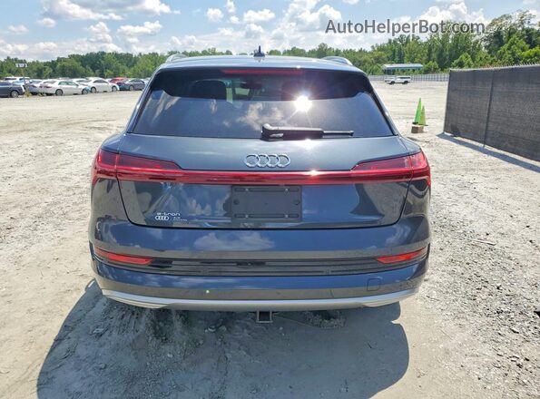 WA1LAAGE7KB024783 2019 AUDI E-TRON Серый Вид сзади