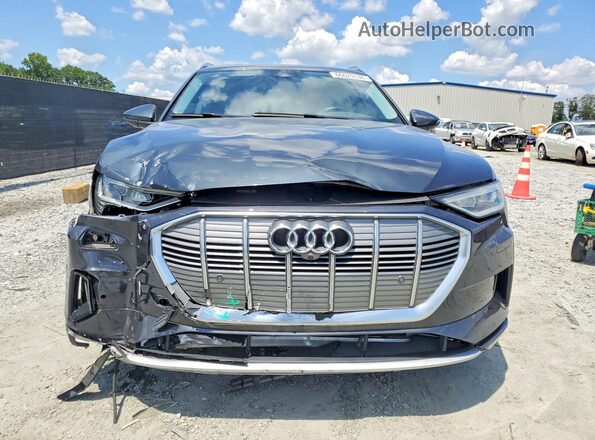 WA1LAAGE7KB024783 2019 AUDI E-TRON Серый Вид спереди