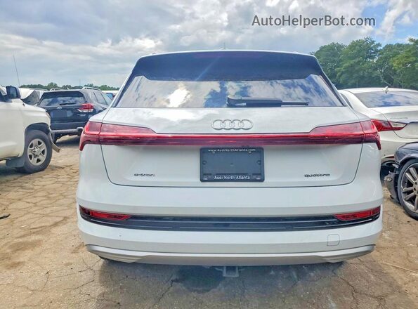 WA1LAAGEXMB024151 2021 AUDI E-TRON White Widok z tyłu