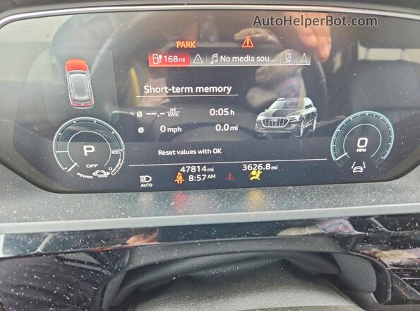 WA1LAAGEXNB005293 2022 AUDI E-TRON Charcoal ხელსაწყოთა პანელის ხედი