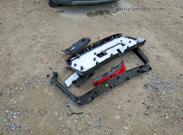 WA1LABF71JD005478 2018 AUDI Q7 White Vista de la etiqueta del VIN