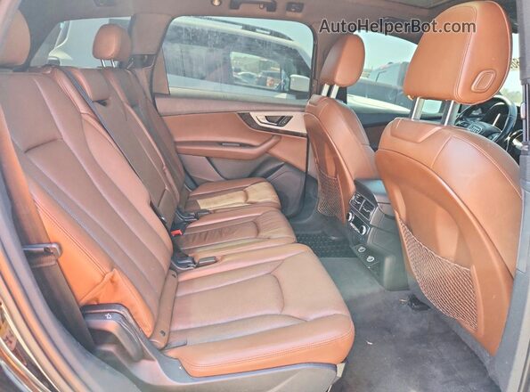WA1LABF7XHD045522 2017 AUDI Q7 Black Rear interior view