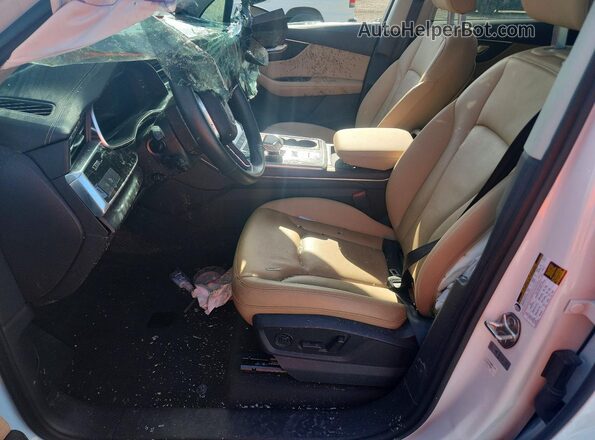 WA1LCBF7XPD028552 2023 AUDI Q7 White წინა სალონის ხედი