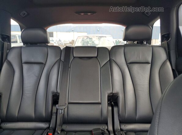 WA1LHAF74HD058403 2017 AUDI Q7 Silver Rear seats view