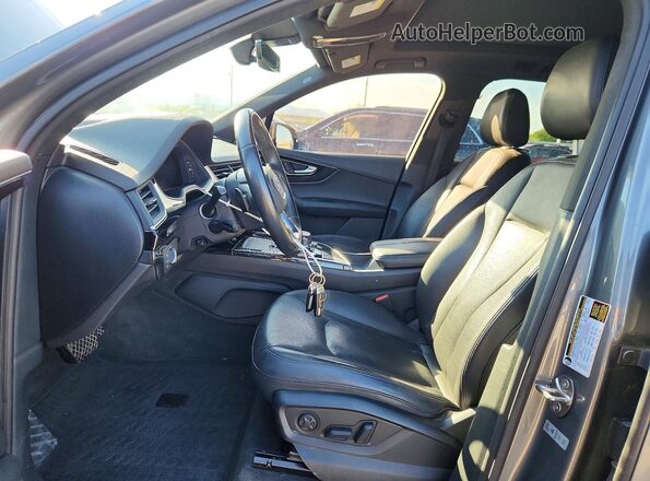 WA1LHAF7XHD049978 2017 AUDI Q7 Gray წინა სალონის ხედი