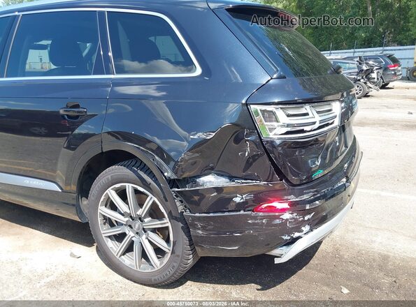 WA1LHAF7XJD013505 2018 AUDI Q7 Black Front view