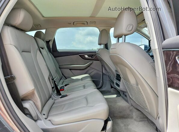 WA1LJAF76MD012568 2021 AUDI Q7 Серый Вид задней части салона