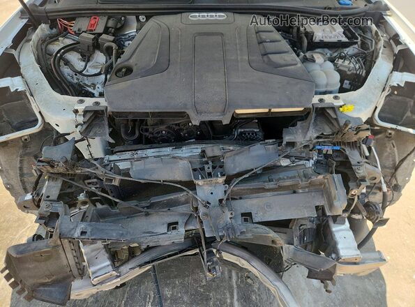 WA1LJAF79MD037044 2021 AUDI Q7 White Engine compartment view