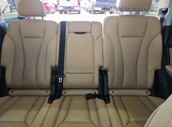 WA1LJAF79MD037044 2021 AUDI Q7 White Rear seats view