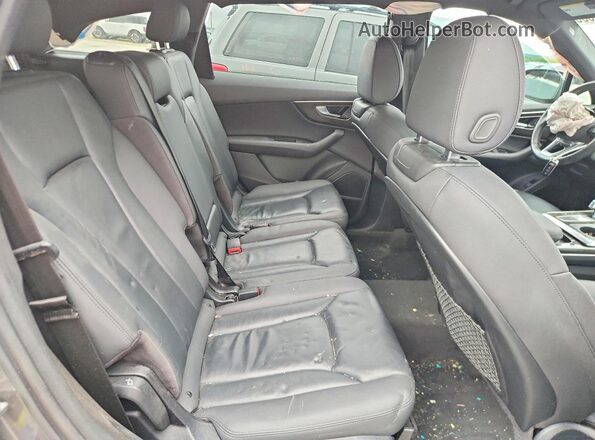 WA1LJBF71MD019482 2021 AUDI Q7 Gray Widok wnętrza z tyłu