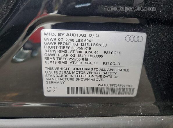 WA1LUBFZ0RP037454 2024 AUDI Q4 Black Սալոնի 360 աստիճան տեսք