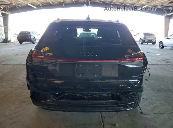 WA1LUBFZ7RP044398 2024 AUDI Q4 Black Հետևի տեսք