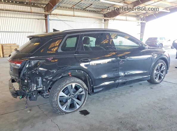 WA1LUBFZ7RP044398 2024 AUDI Q4 Black Հետևի աջ