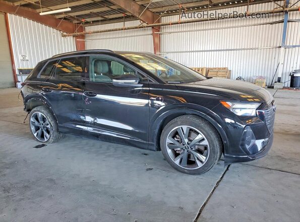 WA1LUBFZ7RP044398 2024 AUDI Q4 Black Առջևի աջ