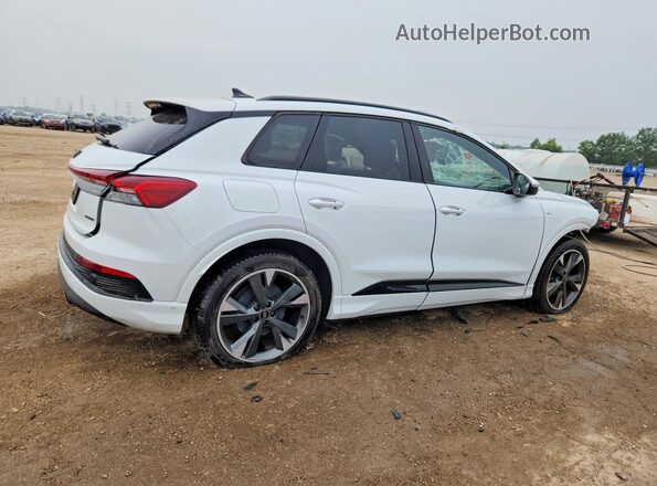 WA1LUBFZ9RP047402 2024 AUDI Q4 White Trasero derecho