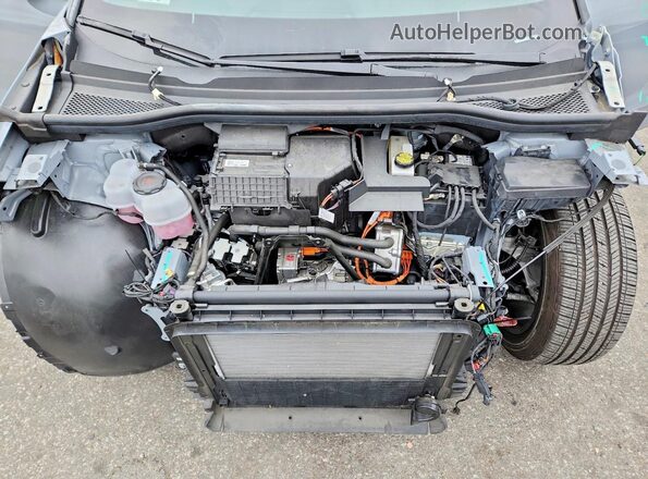 WA1LUBFZXRP058912 2024 AUDI Q4 Gray Widok wnętrza z tyłu