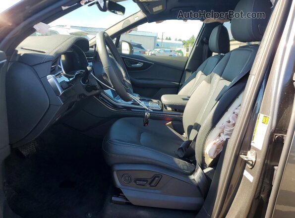 WA1LVBF78SD012711 2025 AUDI Q7 Gray Вид салону спереду