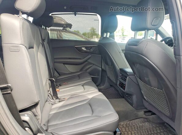 WA1LVBF7XSD027601 2025 AUDI Q7 Black უკანა სალონის ხედი