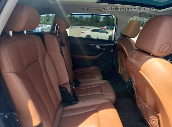 WA1LXAF70LD006259 2020 AUDI Q7 White Rear interior view