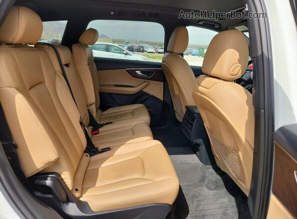 WA1LXAF72LD002164 2020 AUDI Q7 White Rear interior view