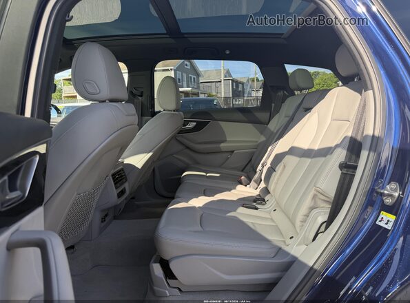 WA1LXAF72MD014929 2021 AUDI Q7 Blue Rear seats view